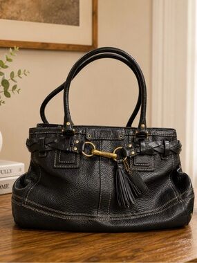 Coach Black pebbled Leather Hampton Tote bag with Gold-Tone Hardware  10529